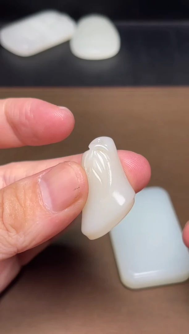 颈饰未镶嵌和田玉9