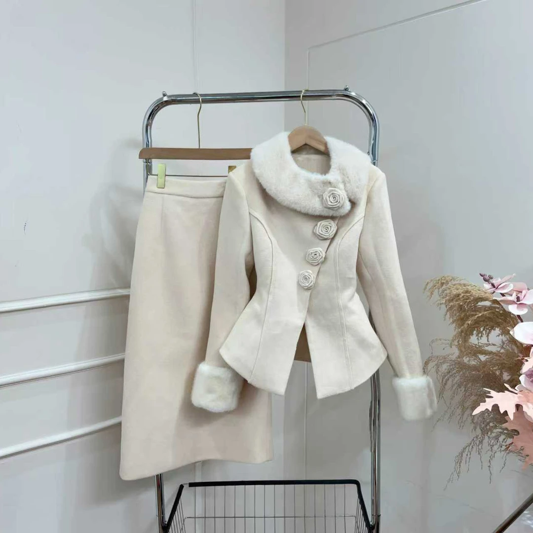拉夏贝尔2025年秋冬新款时尚简约宽松羽绒上衣+半裙 27373 SCK