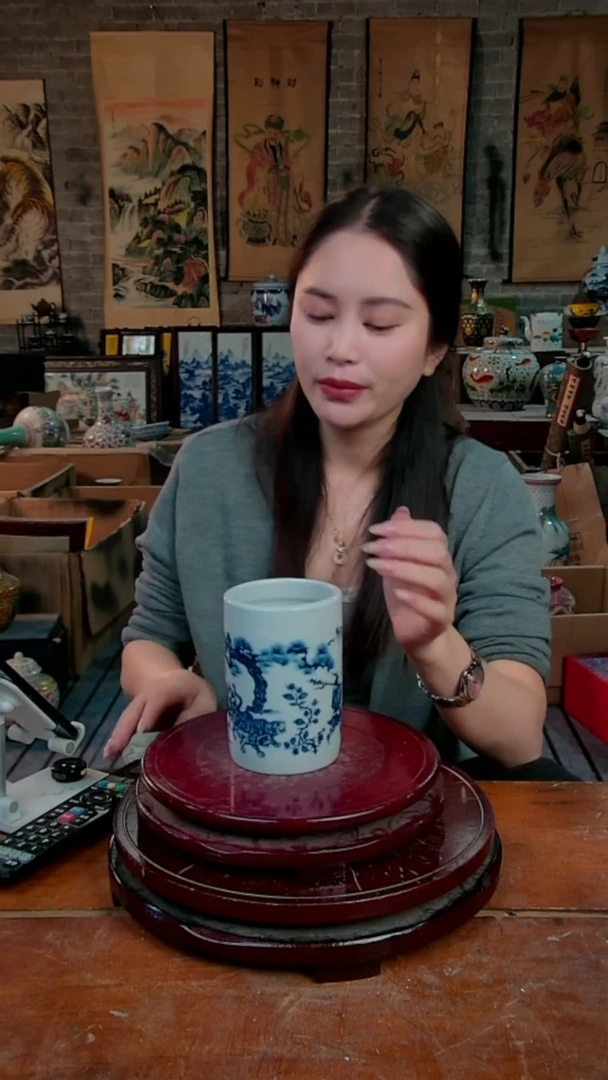 摆件陶景德镇陶瓷摆件青花小笔筒