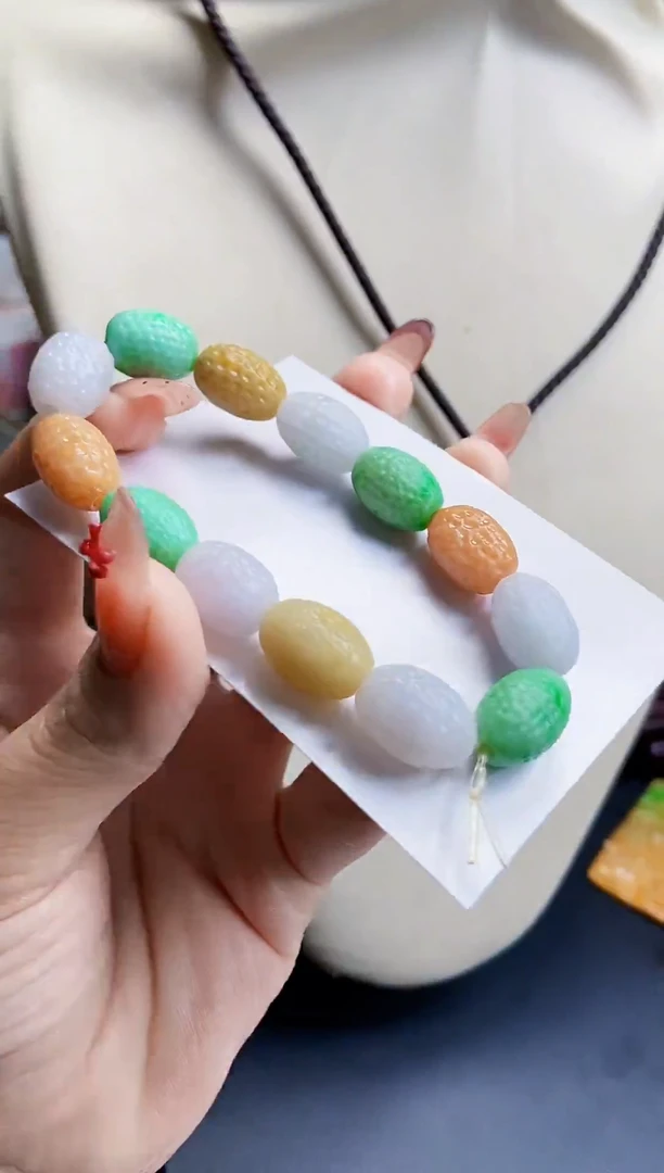 颈饰未镶嵌翡翠1