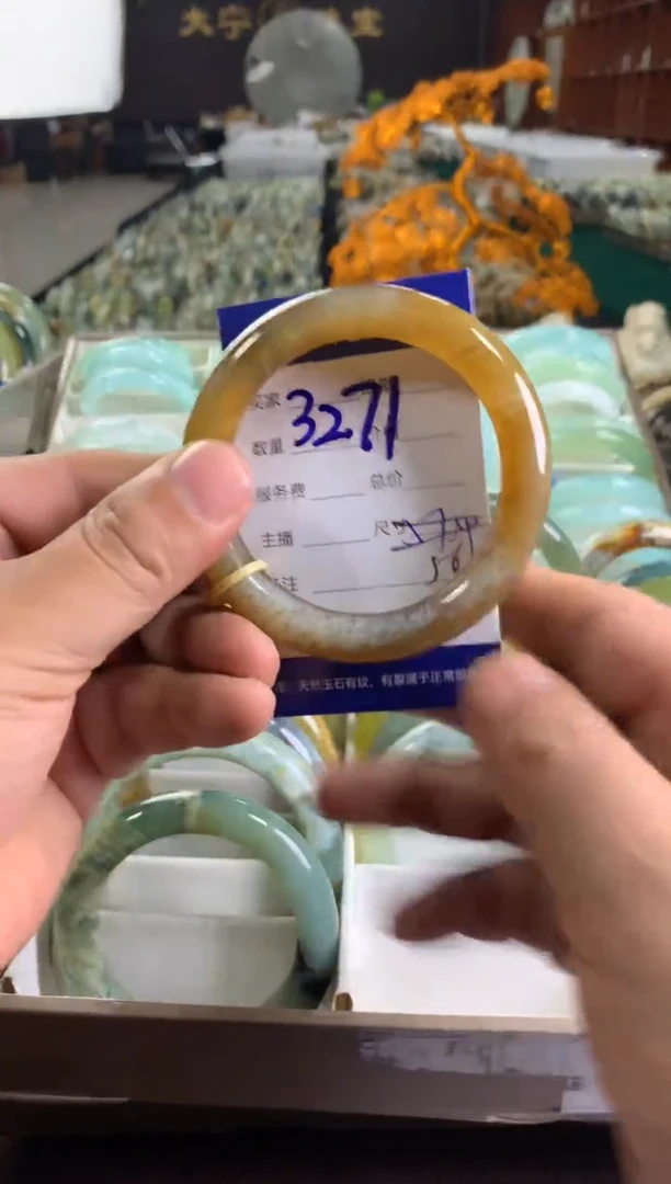 未镶嵌蛇纹石玉手镯3271