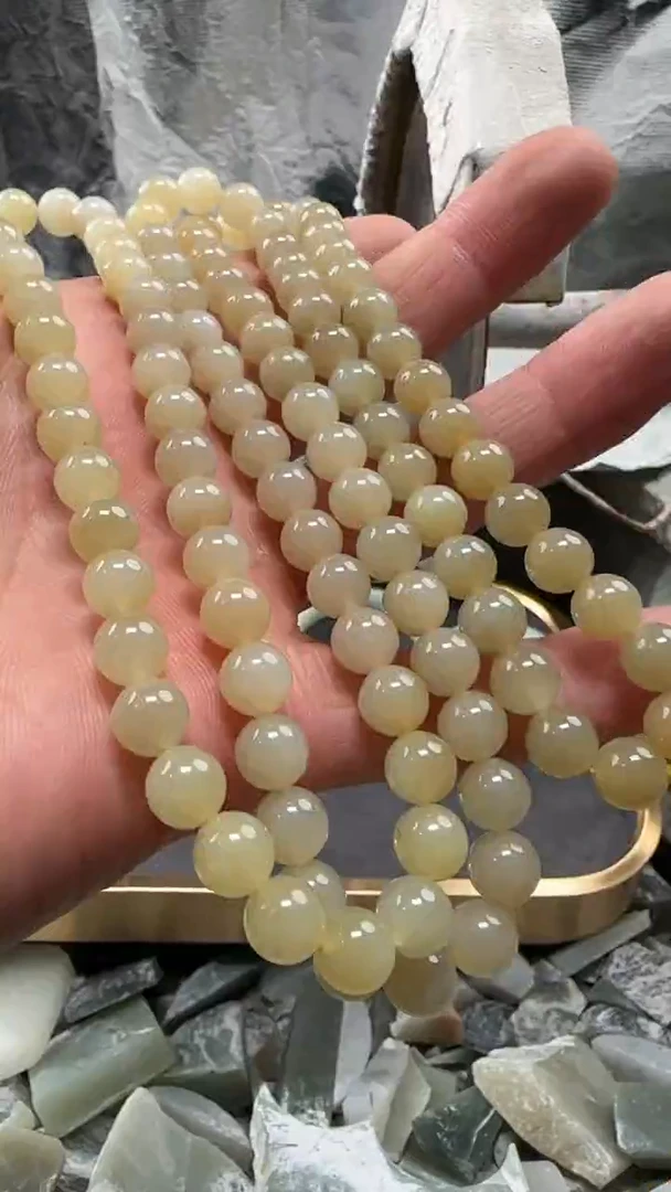 颈饰未镶嵌和田玉项链