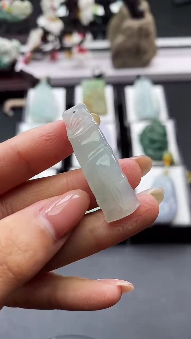 【闪购商品】翡翠颈饰未镶嵌天然缅甸A货翡翠