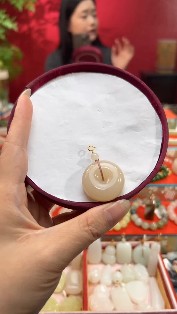 颈饰未镶嵌和田玉曦*红藕粉平安扣