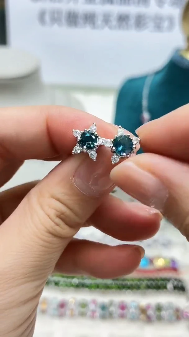 银S925镶嵌托帕石耳饰211ZB1129产品一个（多样性）