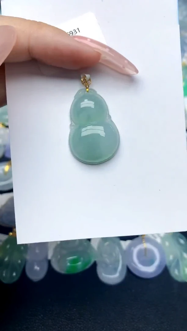 翡翠18K金镶嵌颈饰天然A货翡翠