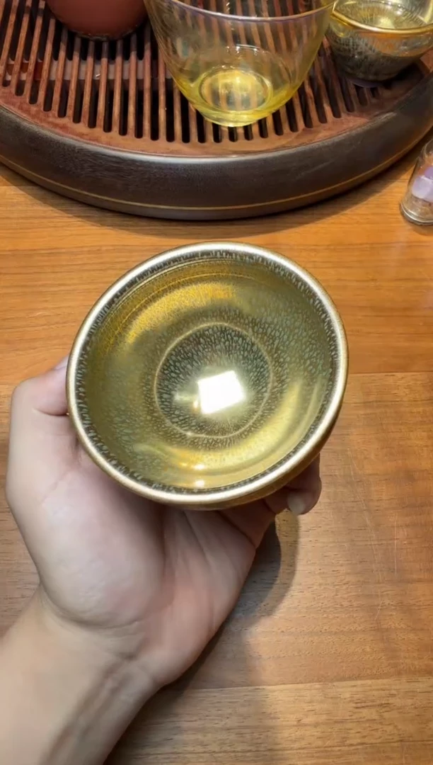 茶盏范泽锋金丝玉毫74持盏照