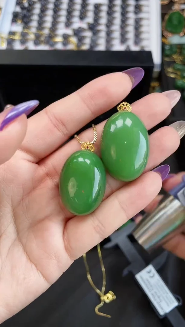 【闪购商品】和田玉吊坠18K金镶嵌多样性发一