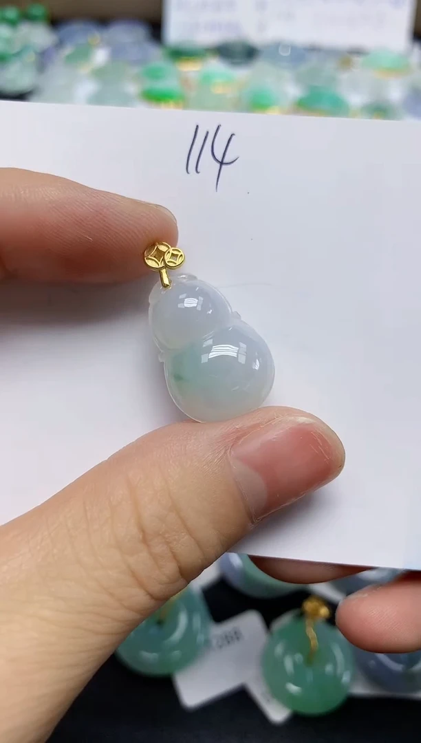 翡翠未镶嵌颈饰天然缅甸翡翠A货