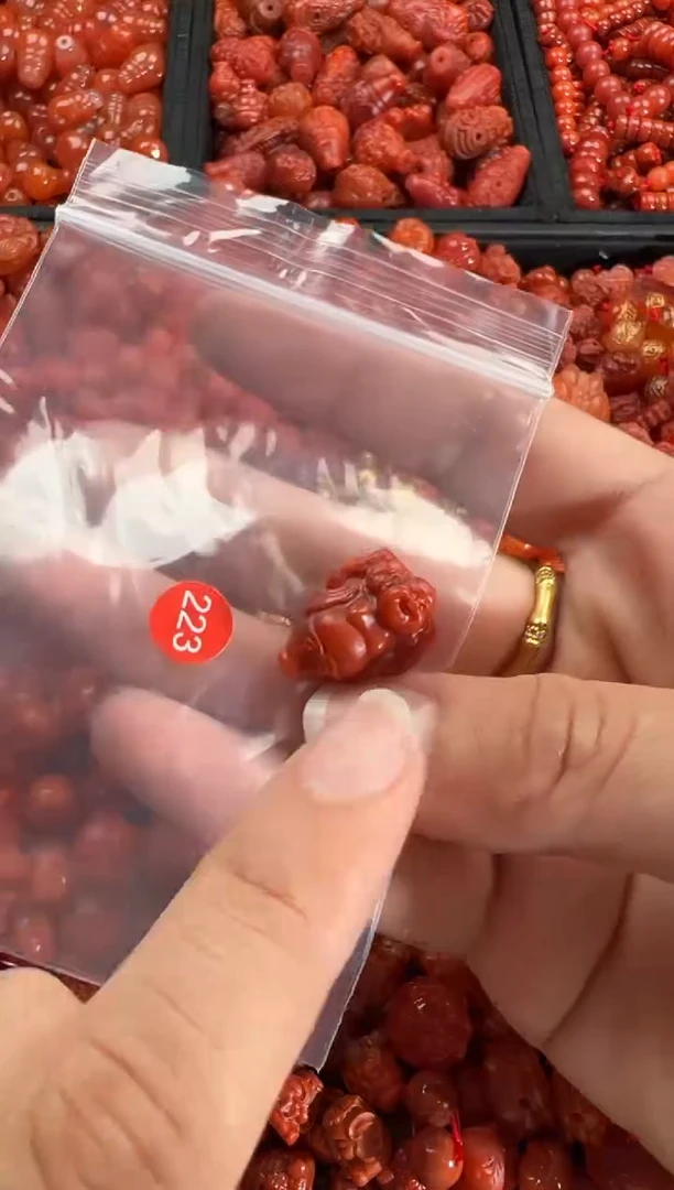 【闪购商品】南红玛瑙颈饰未镶嵌1