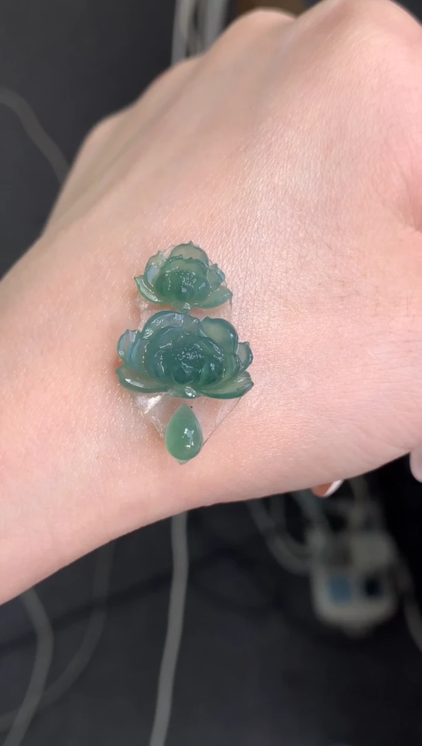 未镶嵌定制翡翠莲花