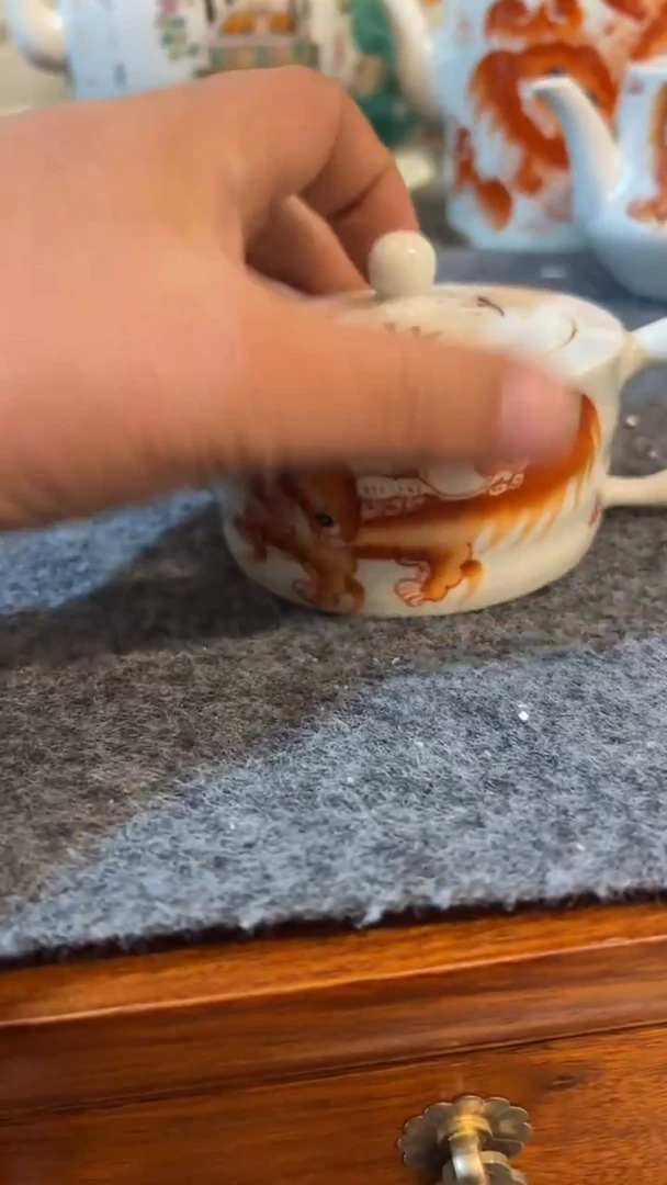 摆件瓷摆件瓷摆件竹节手把壶狮子