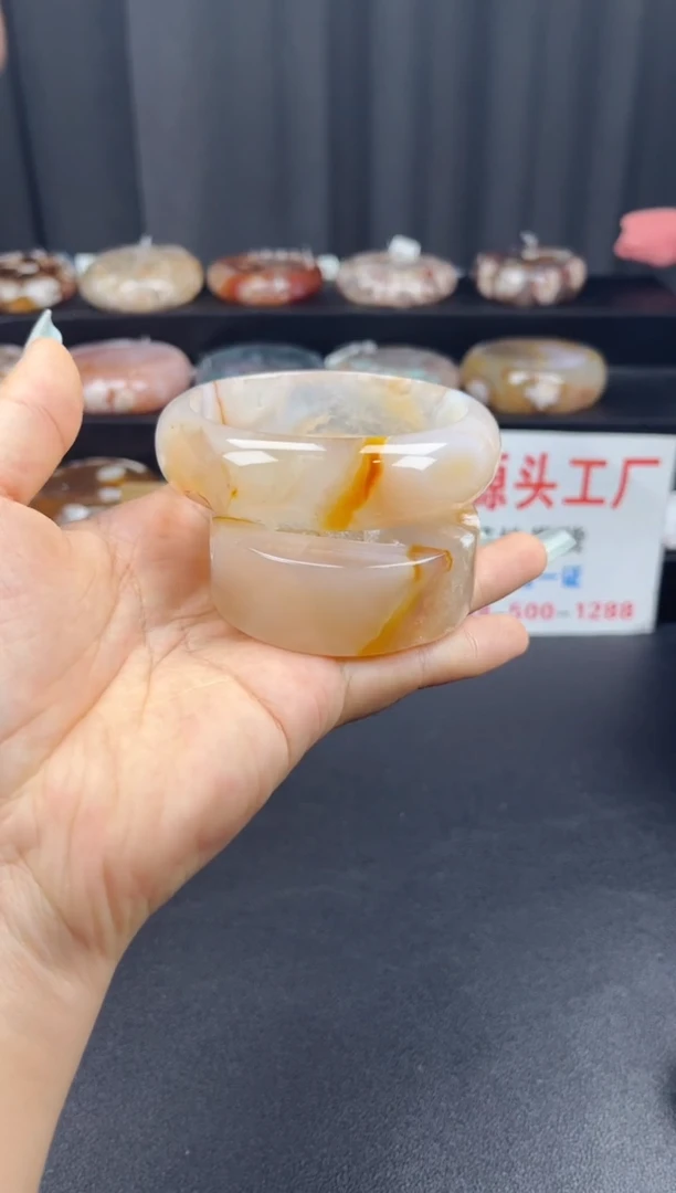 未镶嵌手镯石英质玉（61圈口）赠送镯心 无证书