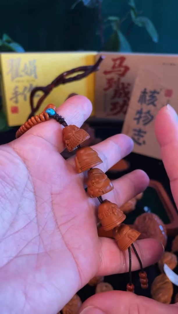把件橄榄核西游记手把件