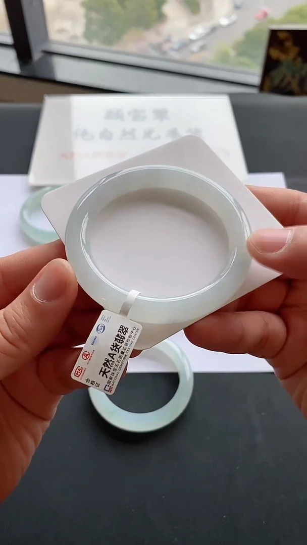 【闪购商品】翡翠手镯未镶嵌52号53.5*9.3*8.9圆条
