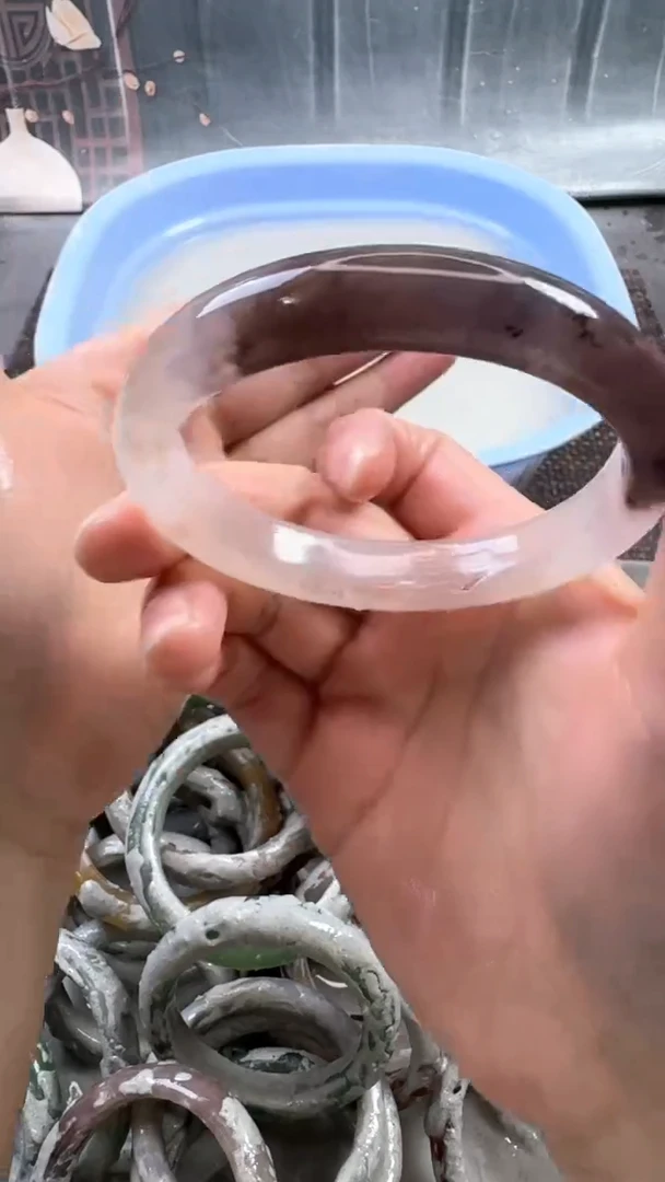 【闪购商品】石英质玉手镯未镶嵌36