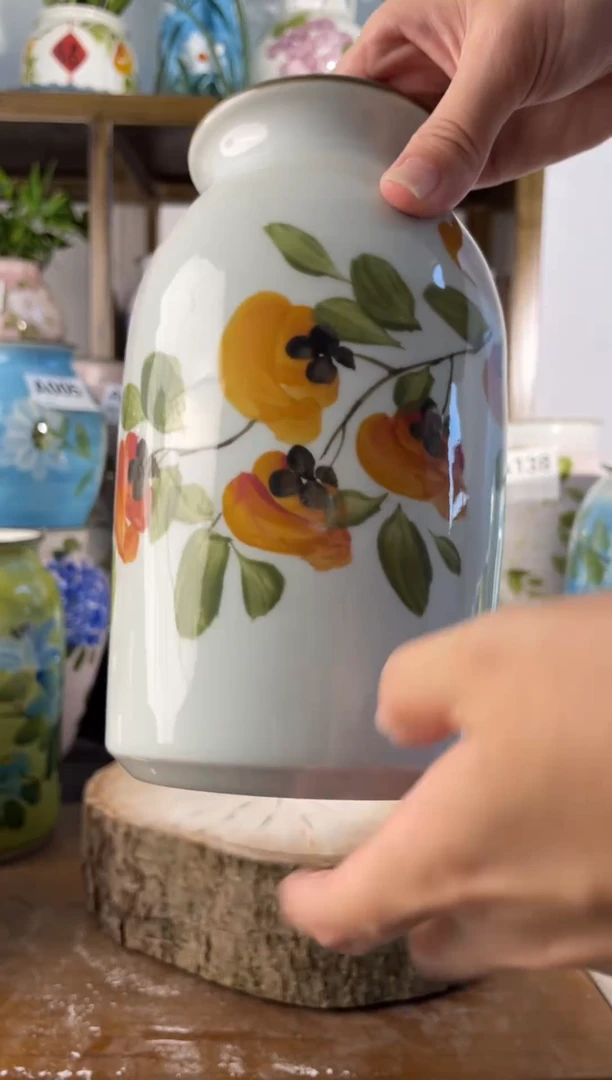 景德镇手绘陶瓷花瓶