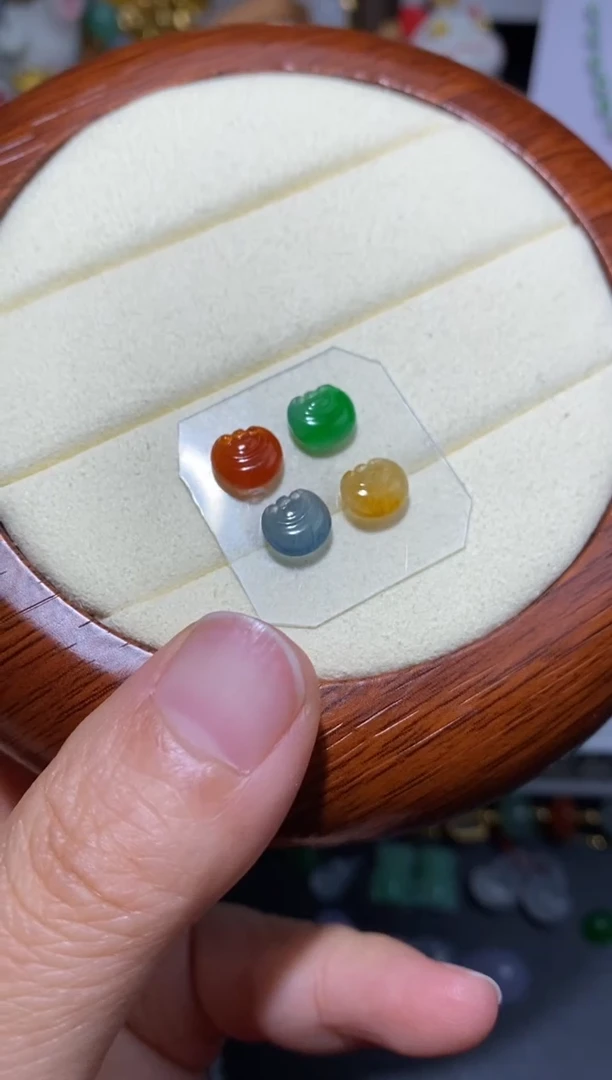 未镶嵌定制翡翠如意