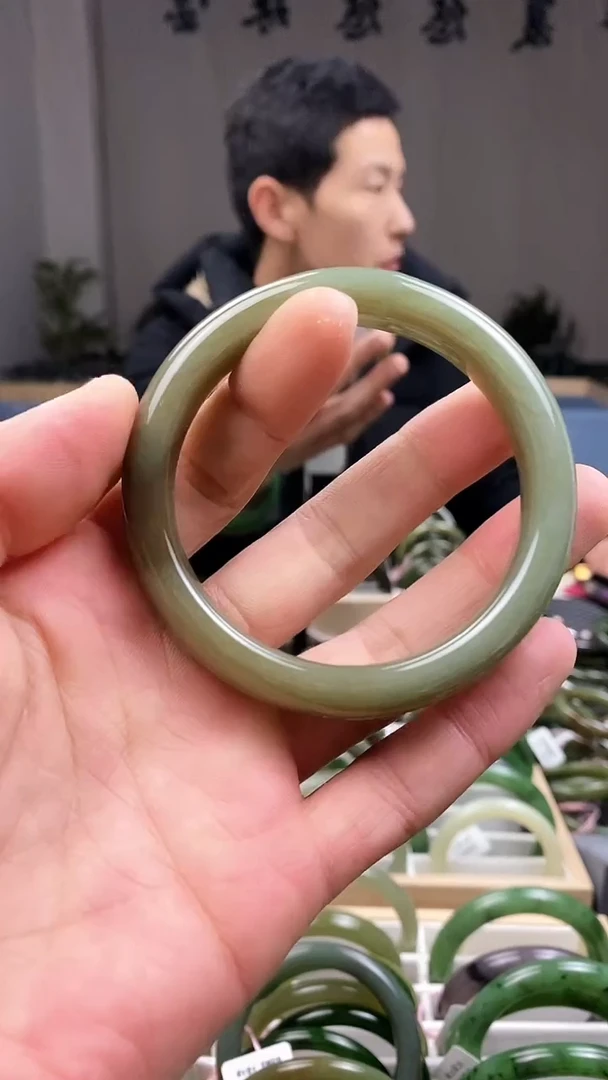 【闪购商品】和田玉手镯未镶嵌59.8