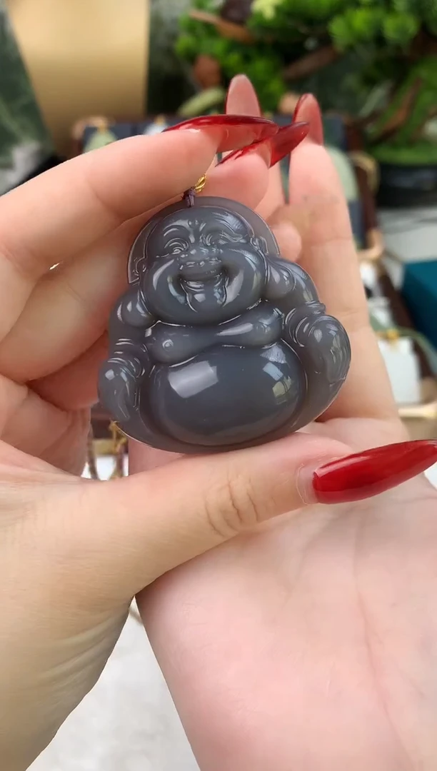 颈饰未镶嵌和田玉吊坠