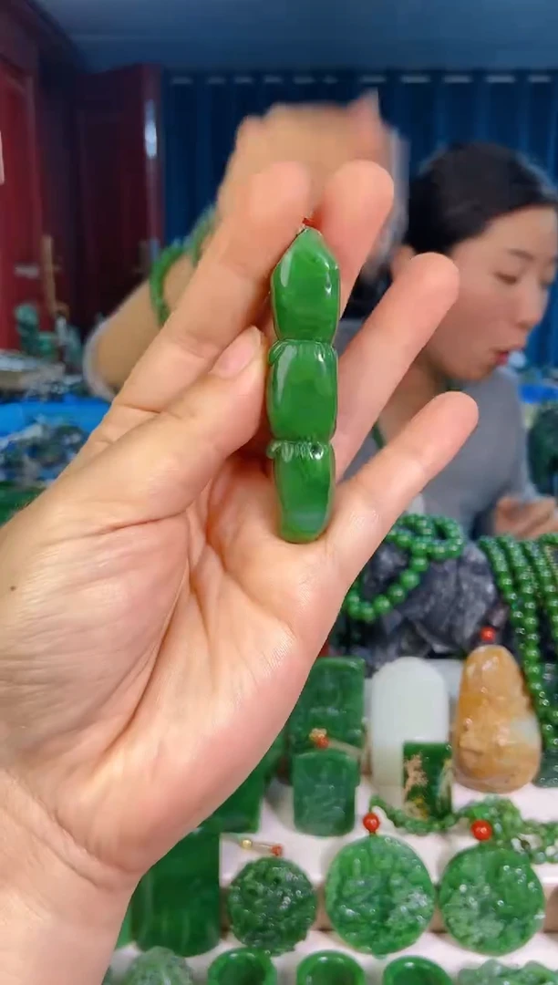 和田玉未镶嵌挂件1