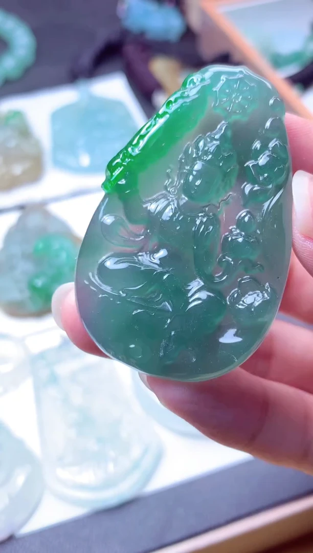 颈饰未镶嵌翡翠天然A货翡翠