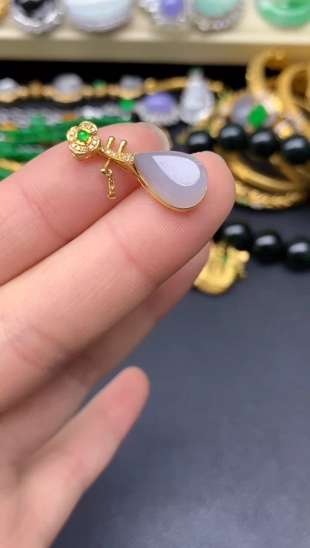 颈饰18K金镶嵌翡翠79-雪姐翡翠天天见