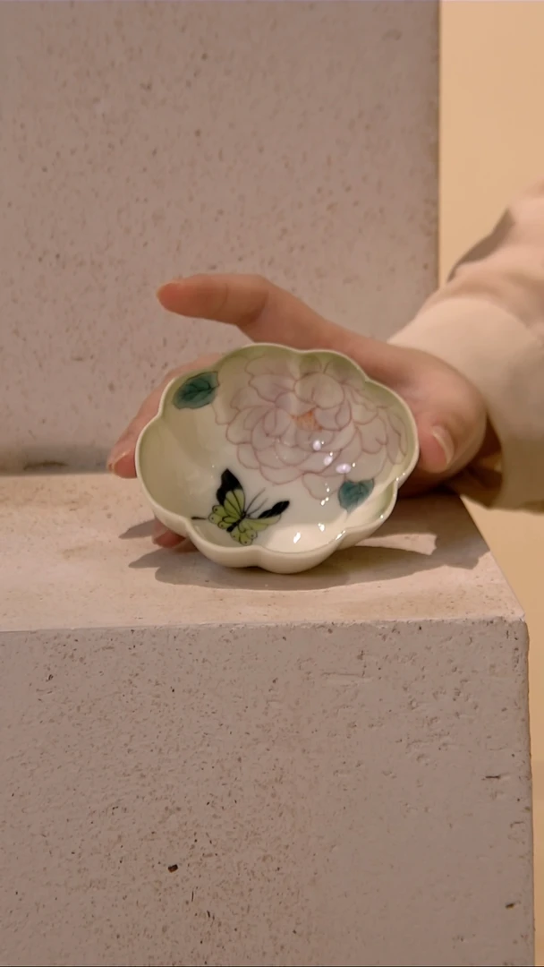 凝绿-蝶戏牡丹-贝壳茶杯