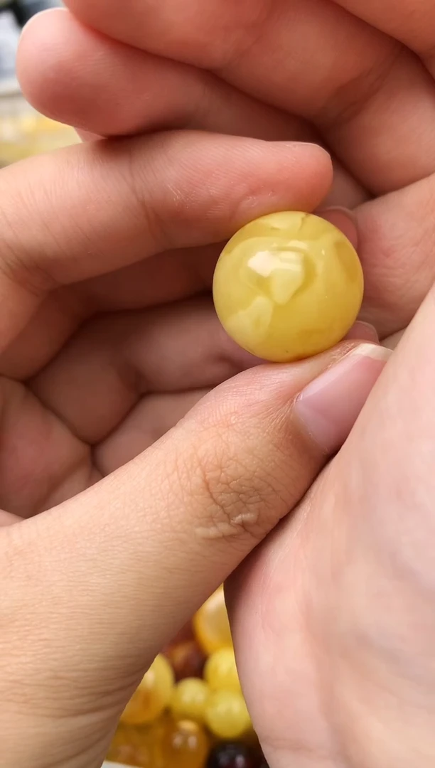 未镶嵌琥珀珠宝奇石48