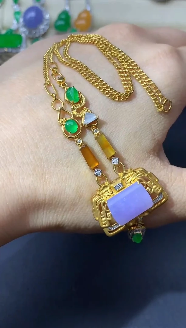 翡翠18K金镶嵌颈饰688-中国好珍宝