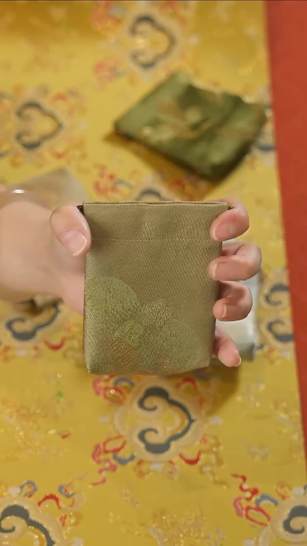 福利小鱼包竹青................