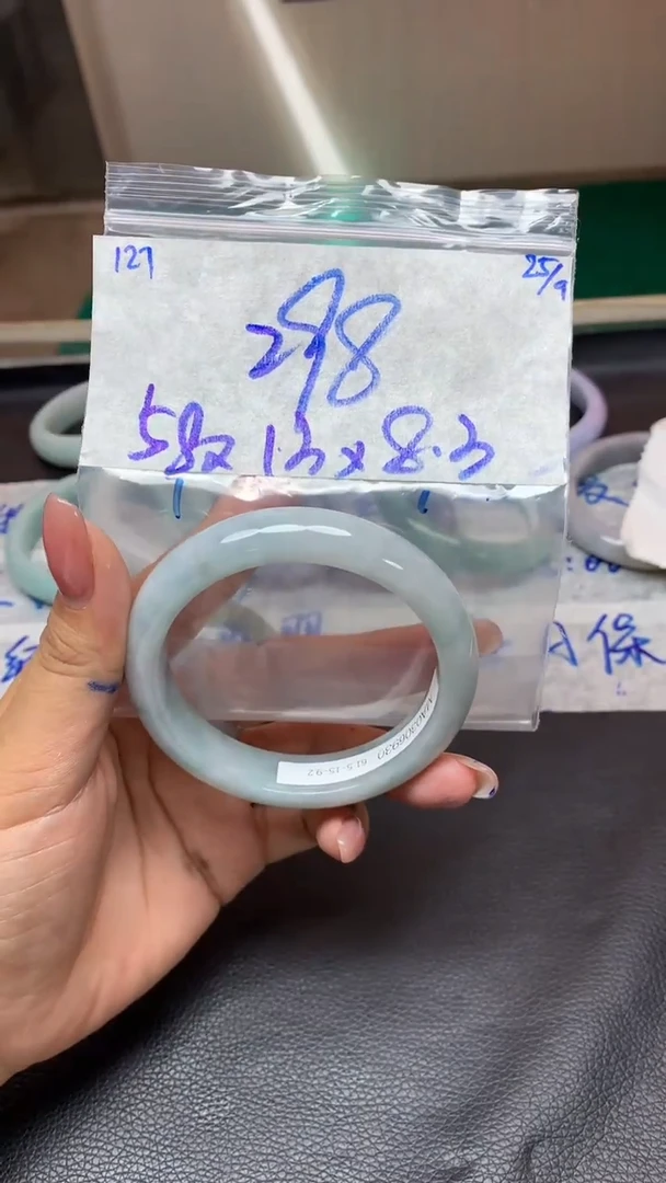 未镶嵌定制翡翠127翡翠毛货需精细抛光手镯多样性拍一发一