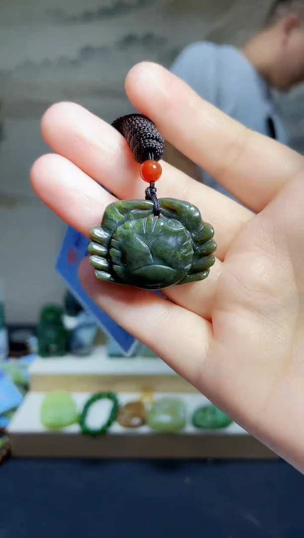 和田玉未镶嵌颈饰1