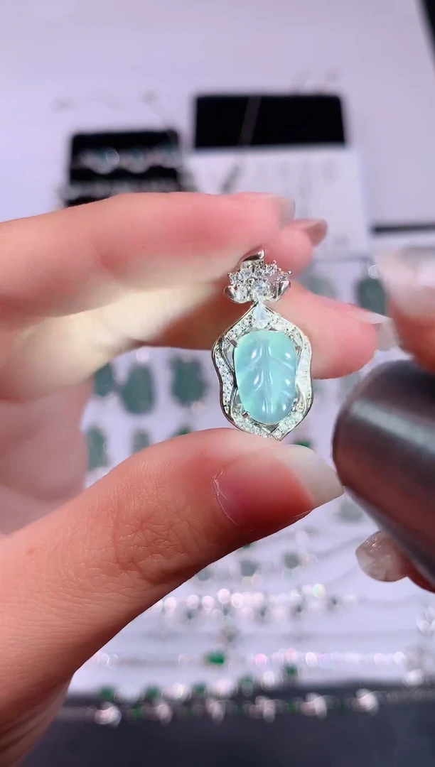 颈饰未镶嵌翡翠0芹0翡翠珠宝231