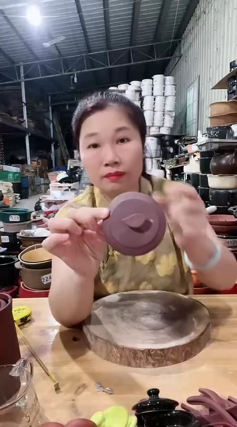 瑕疵紫砂杯小号盖子
