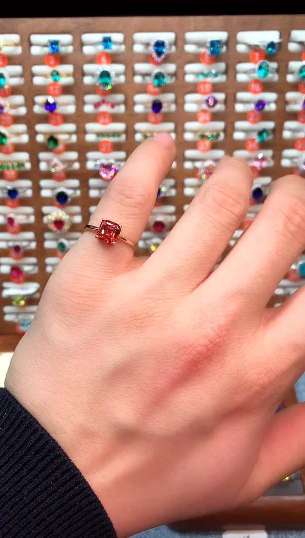 银S925镶嵌戒指石榴石（芬达石）......