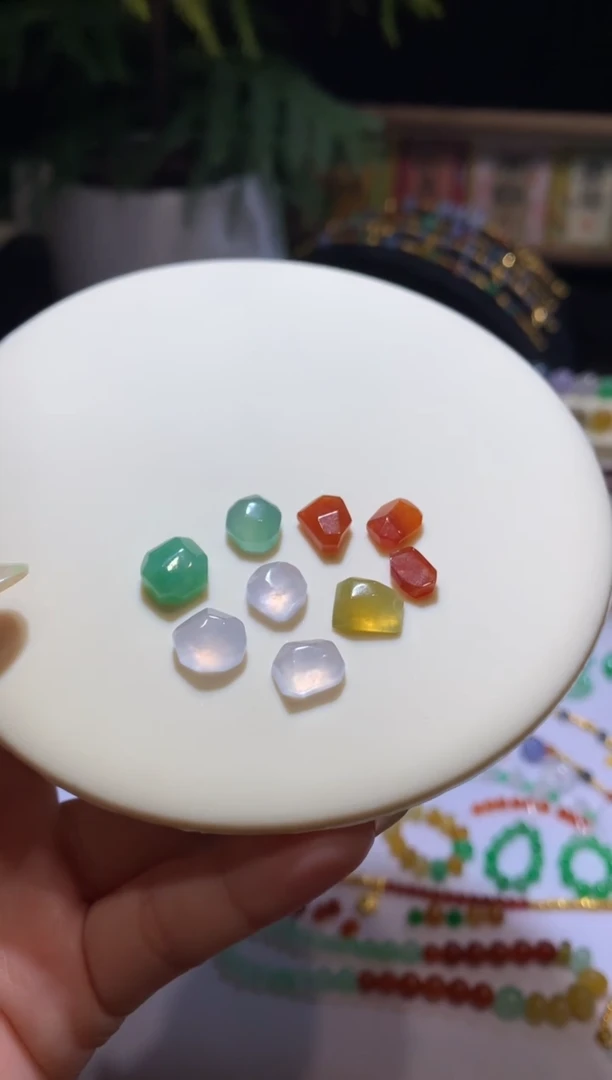 【闪购商品】定制翡翠未镶嵌随形（多样性发货一件发货）480+48