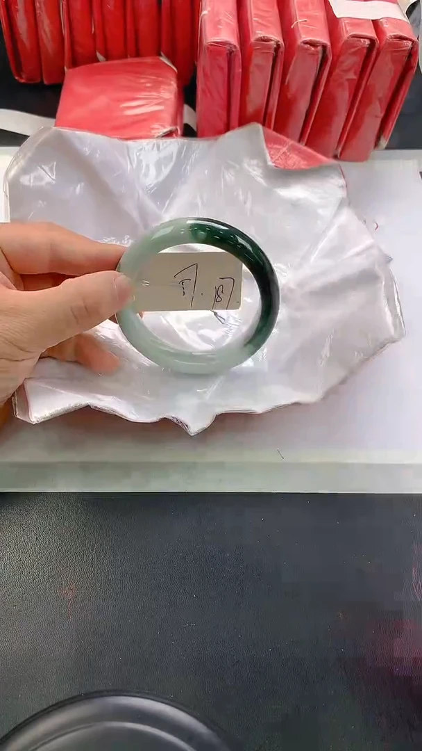 未镶嵌手镯翡翠187