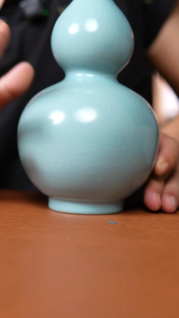 瓷片仿古天青葫芦花瓶瑕