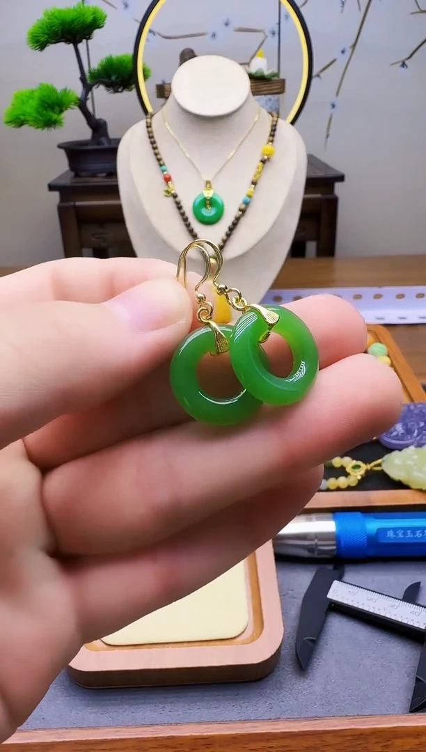 和田玉14K金镶嵌耳饰E126