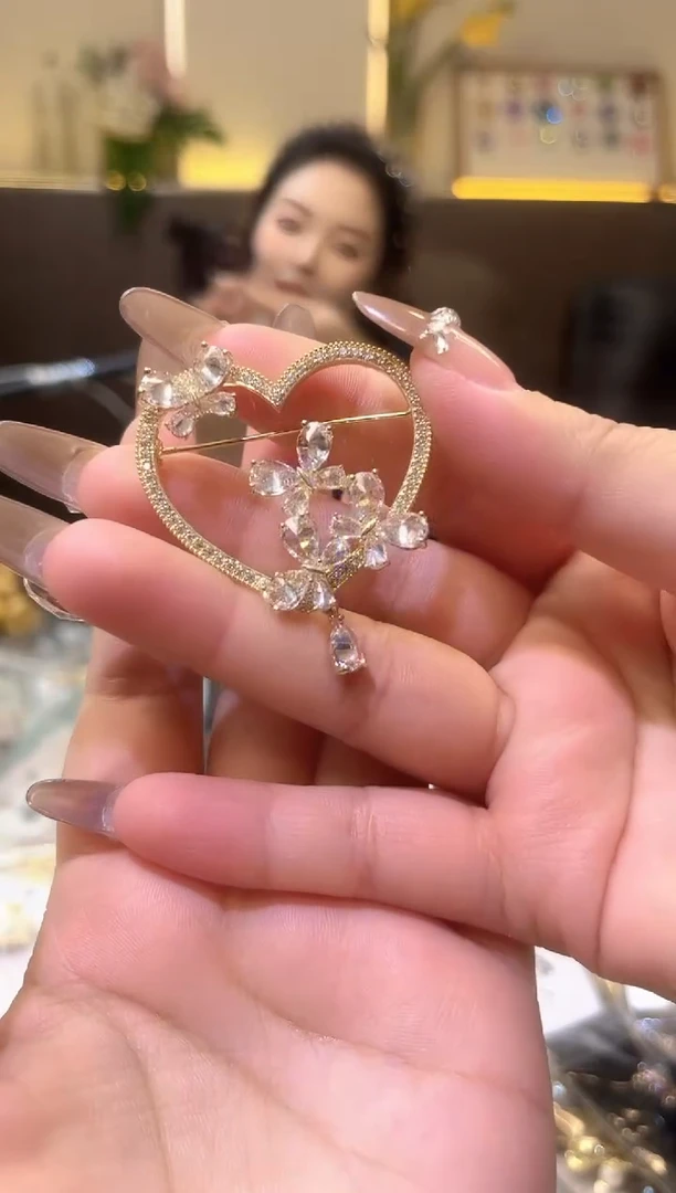 锆石铁合金精品饰界