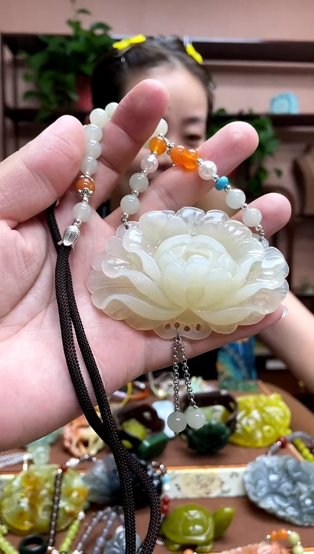 未镶嵌岫玉吊坠·