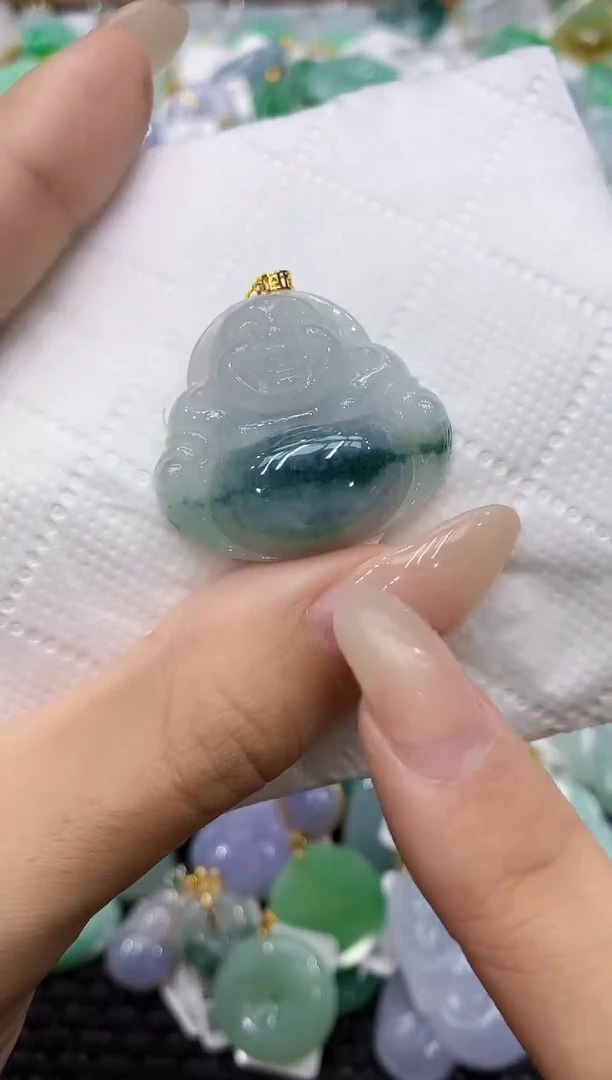 颈饰18K金镶嵌翡翠111111111111