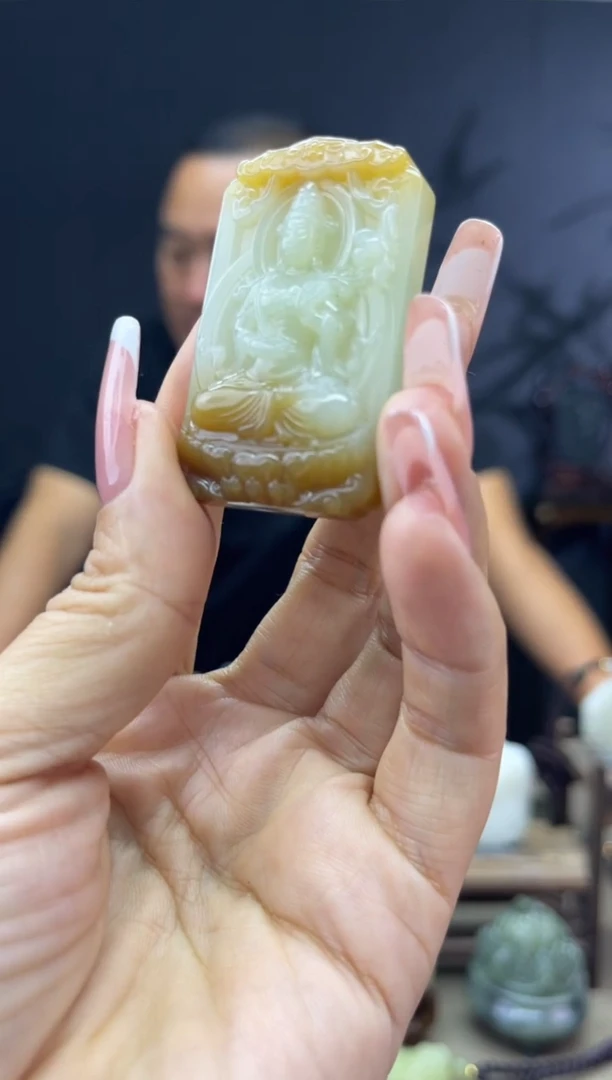 颈饰未镶嵌和田玉1