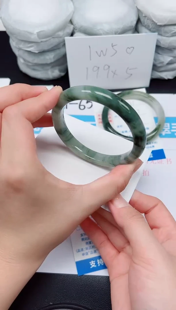 【闪购商品】石英质玉手镯未镶嵌G82-60