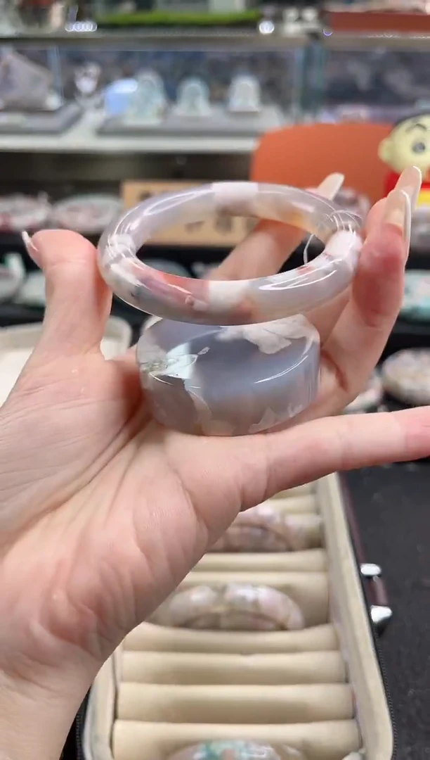 未镶嵌手镯石英质玉54圈口（赠品镯心）6821009