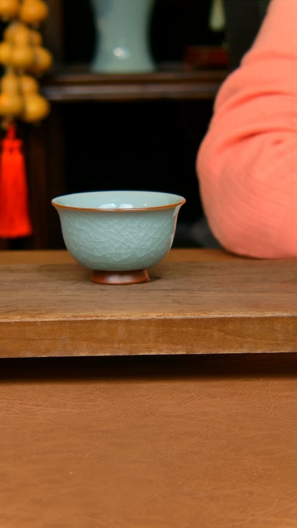 瓷片冰片压手杯原矿天青一级品