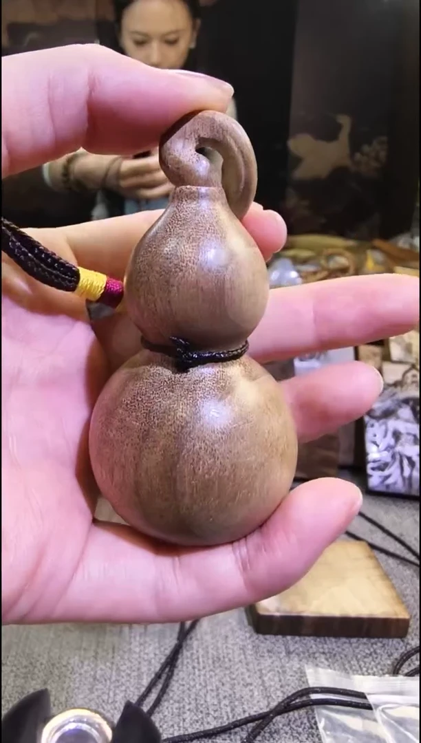 金丝楠      葫芦