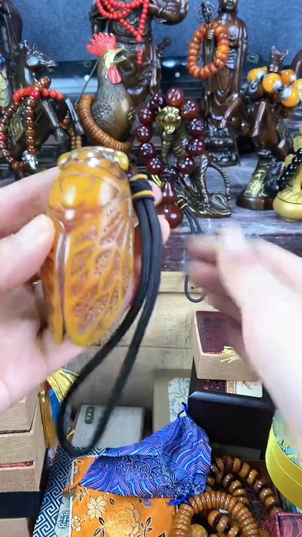 【闪购商品】蜜蜡颈饰未镶嵌猪妹精品专属链接