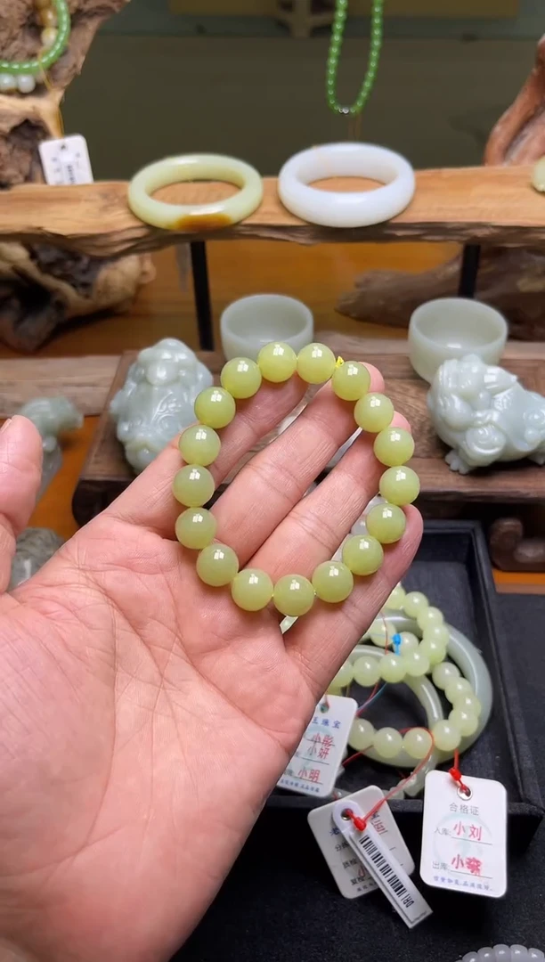 未镶嵌手串和田玉卡12若羌黄口料圆珠